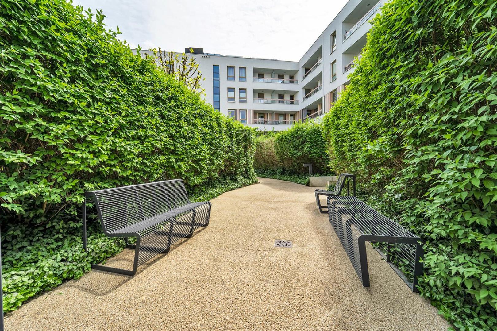 Wola - Parking, Balcony, Quiet & Quarter - By Rentujemy Leilighet Warszawa